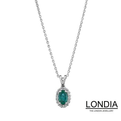 0.20 ct Natural Oval cut Emerald and 0.06 ct Diamond Necklace / 1118824 - 1