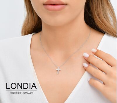 0.30 ct Londia Natural Diamond Cross Necklace / 1119091 - 3