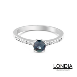 0.39 ct Sapphire and 0.06 ct Diamond Ring / 1114022 - 