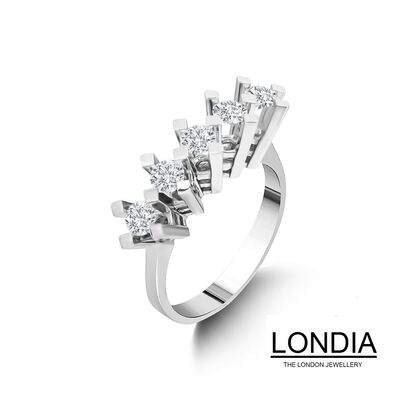 0.90 Karat Londia 5 Steine Diamant-Ehering / 1108767 - 1