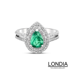 0.94 ct Pear Cut Emerald and 0.51 ct Diamond Engagement Ring / 1119816 - 