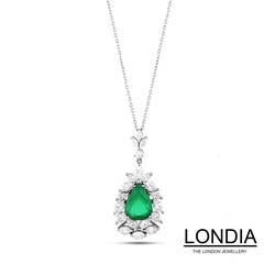 3.60 ct Pear Cut Emerald and 2.56 ct Diamond Necklace - 
