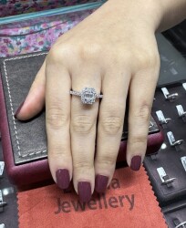 Londia Baguette Diamond Ring / Best Seller Engagement Ring /1134608 - 