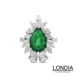 Natural Emerald Origin of Tanzania and Natural Marquise and Pear Cut Diamond Hand Made Unique Design Ring - 